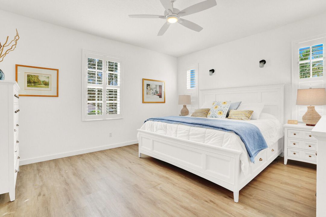 合同活跃: $1,125,000 (3 贝兹, 2 浴室, 2038 平方英尺)