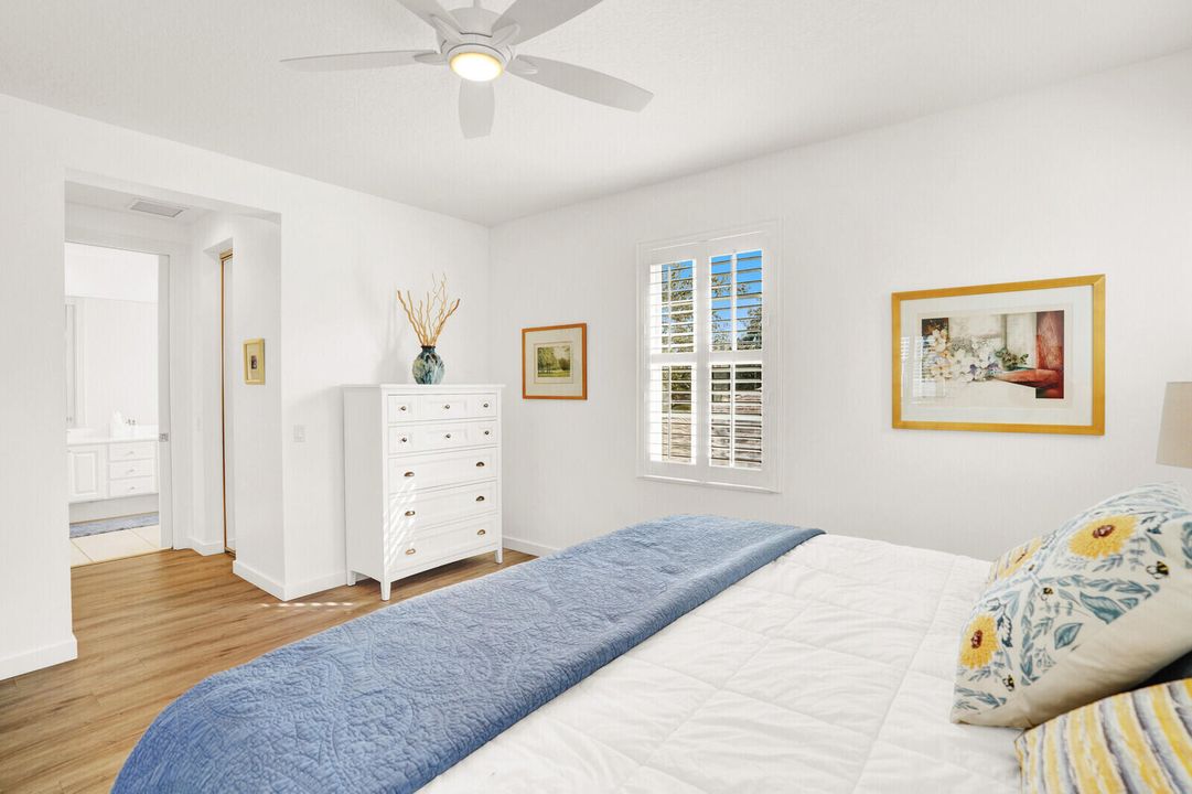 合同活跃: $1,125,000 (3 贝兹, 2 浴室, 2038 平方英尺)