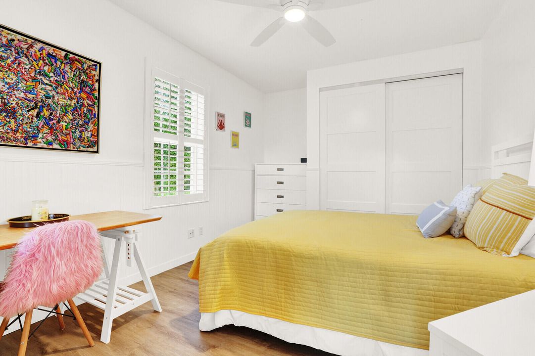 合同活跃: $1,125,000 (3 贝兹, 2 浴室, 2038 平方英尺)