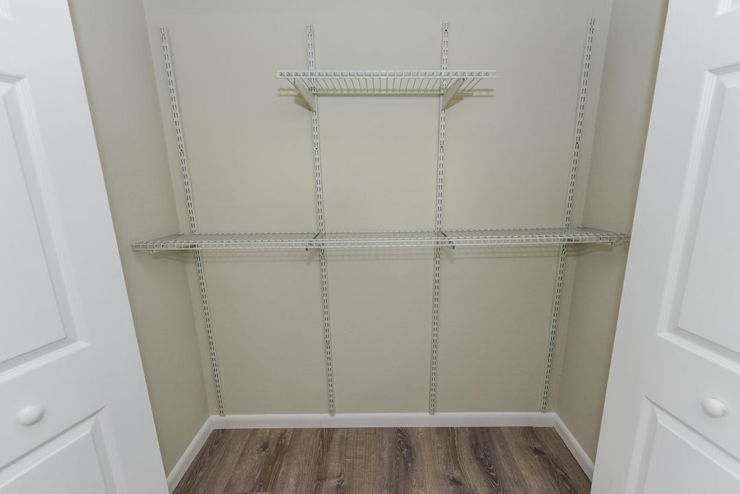 For Rent: $1,900 (2 beds, 2 baths, 964 Square Feet)