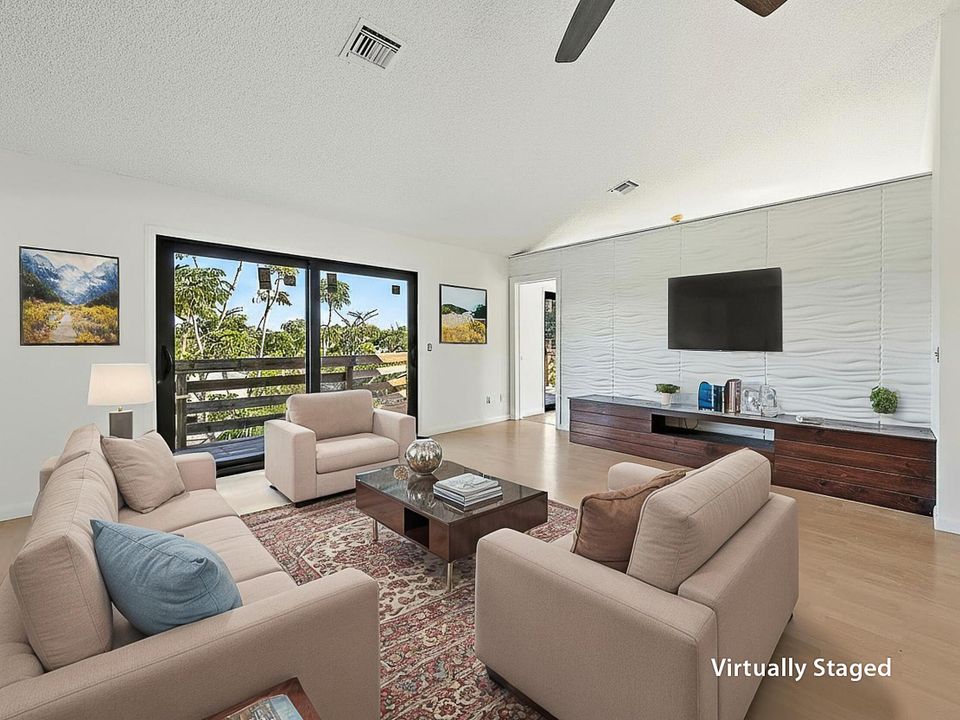 For Sale: $700,000 (4 beds, 3 baths, 2401 Square Feet)