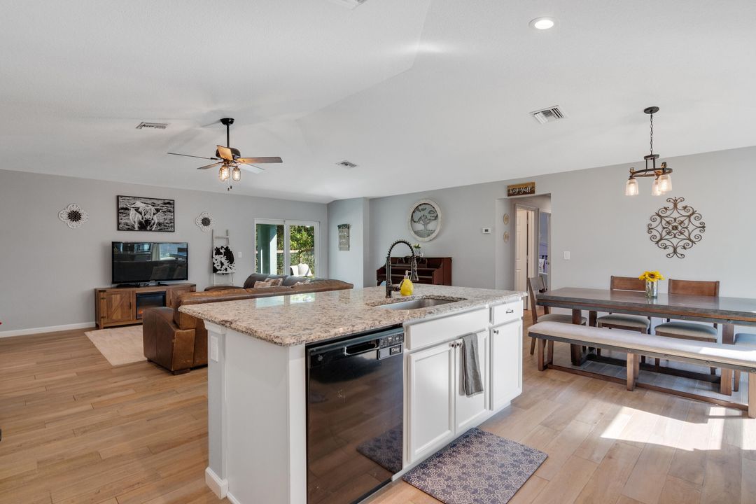 Active With Contract: $544,900 (3 beds, 2 baths, 1695 Square Feet)