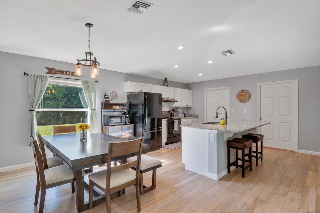 Active With Contract: $544,900 (3 beds, 2 baths, 1695 Square Feet)