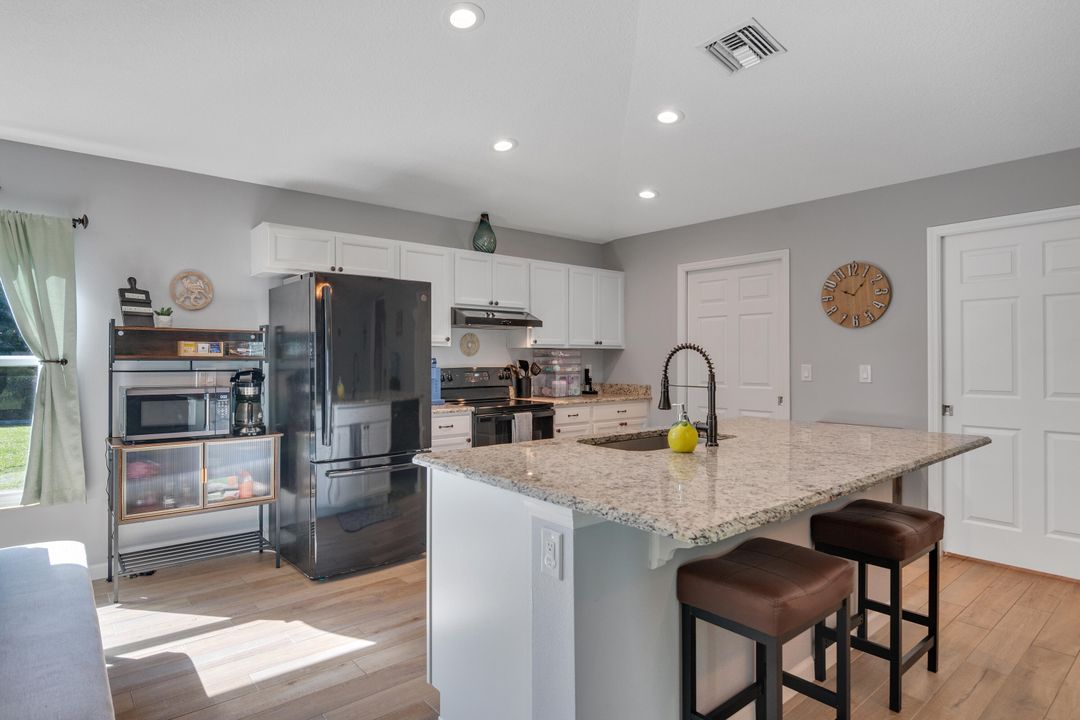 Active With Contract: $544,900 (3 beds, 2 baths, 1695 Square Feet)