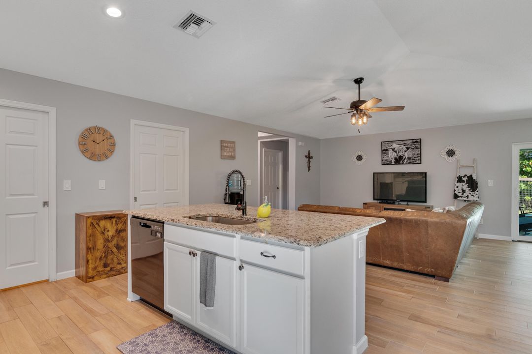 Active With Contract: $544,900 (3 beds, 2 baths, 1695 Square Feet)