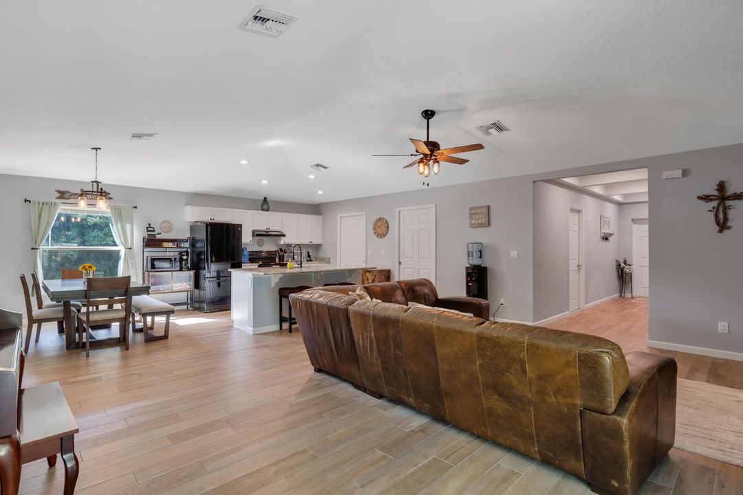 Active With Contract: $544,900 (3 beds, 2 baths, 1695 Square Feet)