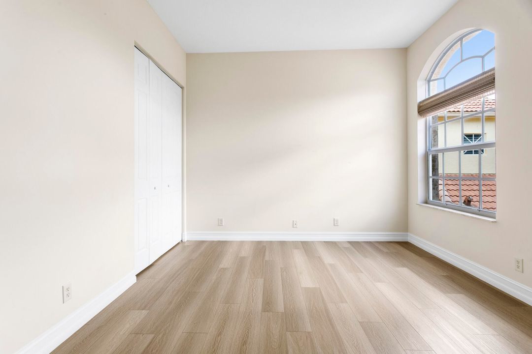 En Venta: $609,000 (3 camas, 3 baños, 2750 Pies cuadrados)