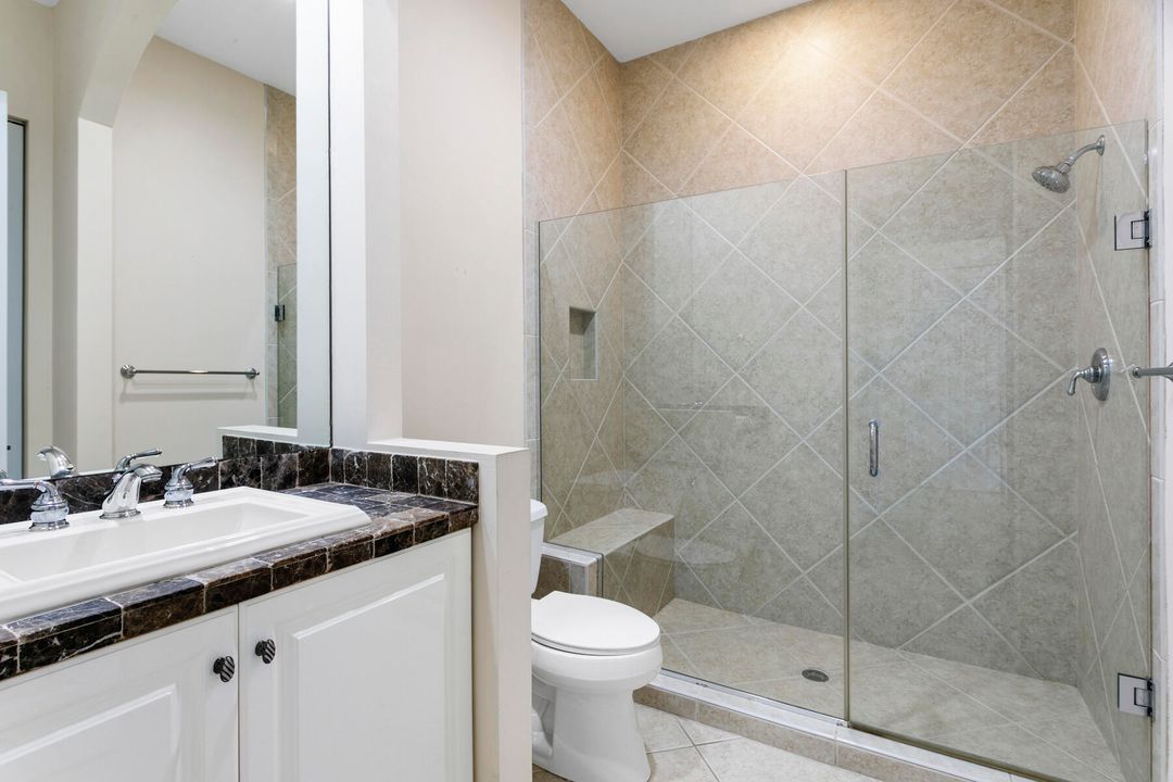 En Venta: $609,000 (3 camas, 3 baños, 2750 Pies cuadrados)