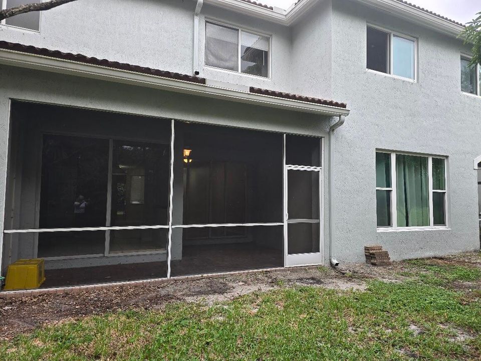 Под контрактом: $2,650 (3 спален, 2 ванн, 1651 Квадратных фут)