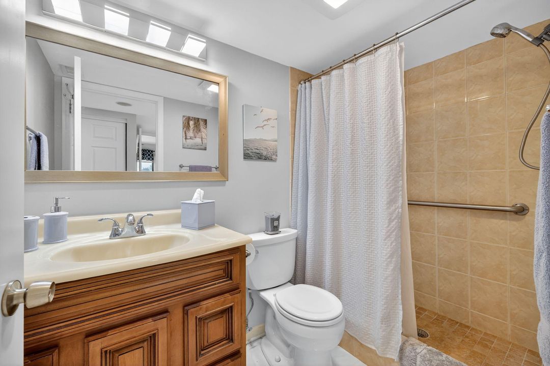 待售: $239,000 (1 贝兹, 1 浴室, 689 平方英尺)