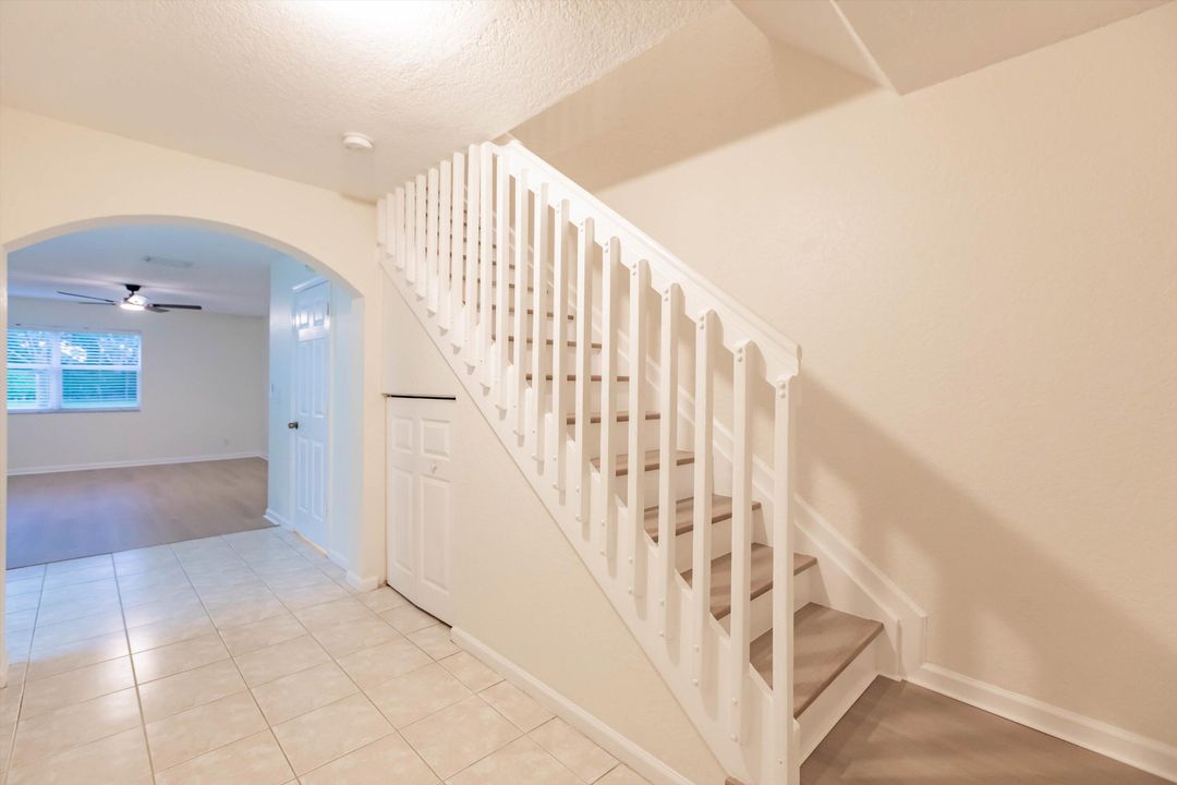 Active With Contract: $2,550 (3 beds, 2 baths, 1612 Square Feet)