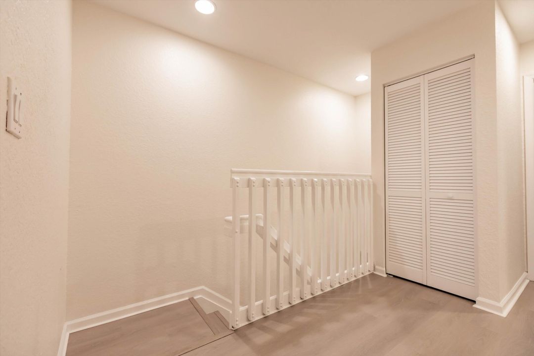 Active With Contract: $2,550 (3 beds, 2 baths, 1612 Square Feet)