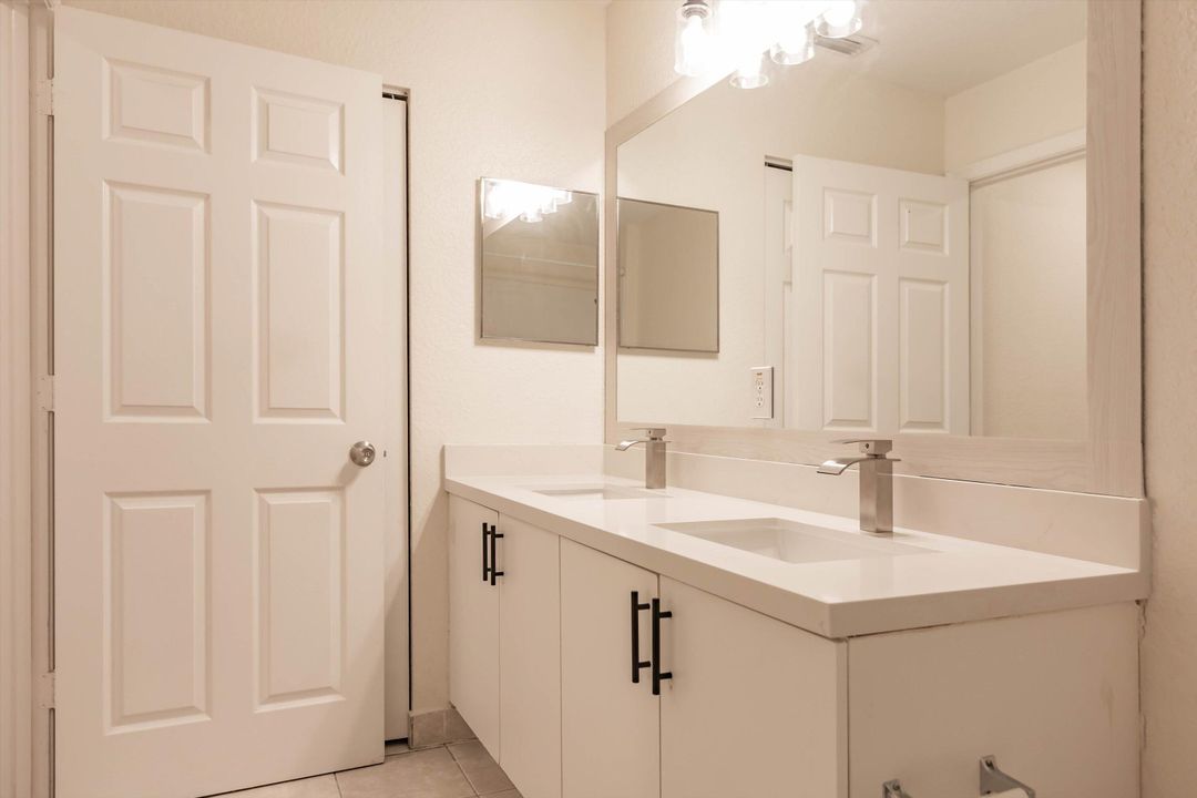 Active With Contract: $2,550 (3 beds, 2 baths, 1612 Square Feet)