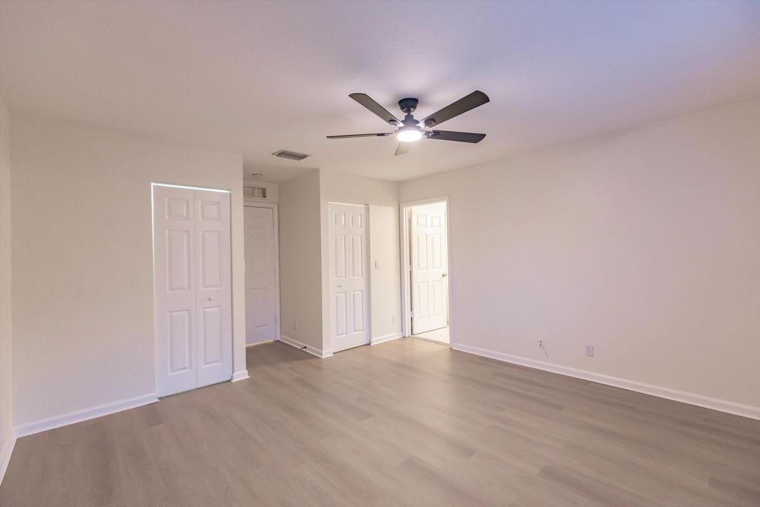 Active With Contract: $2,550 (3 beds, 2 baths, 1612 Square Feet)