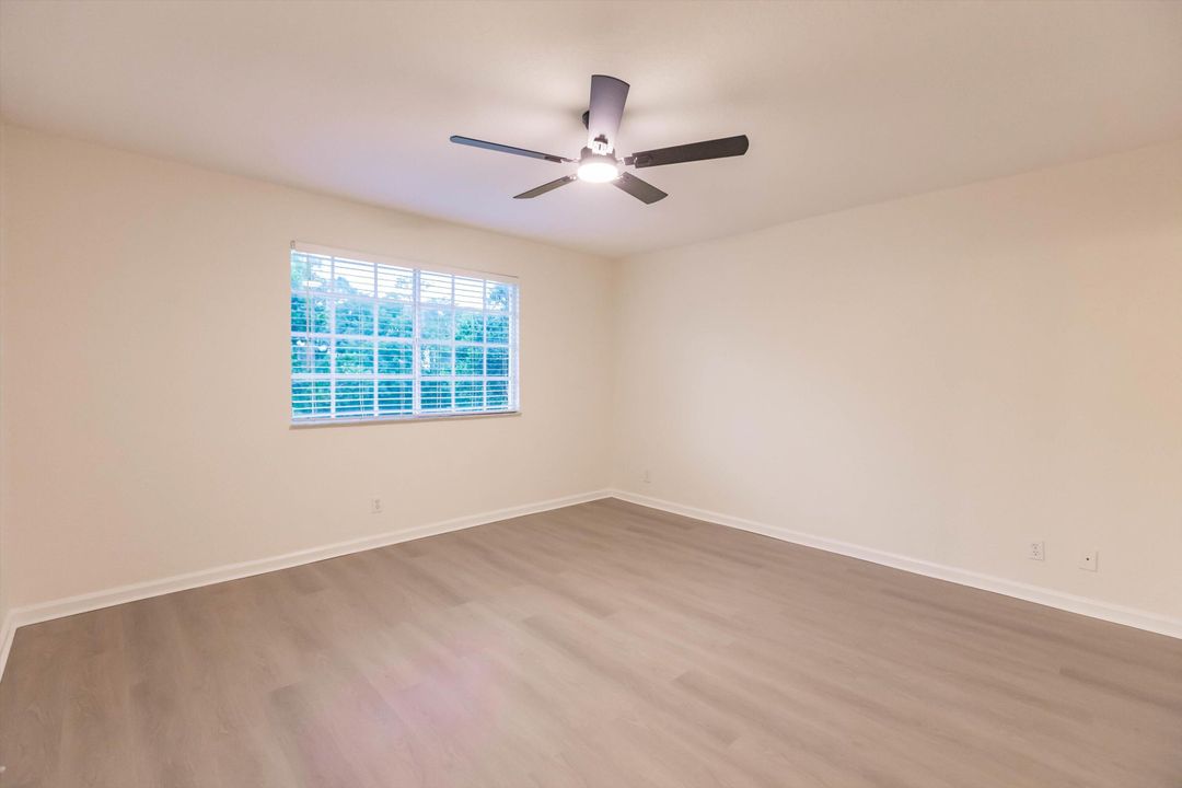 Active With Contract: $2,550 (3 beds, 2 baths, 1612 Square Feet)