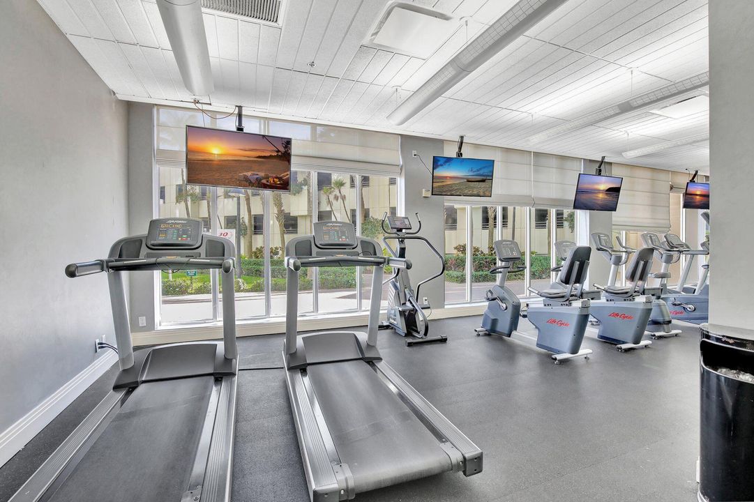 出租: $3,800 (2 贝兹, 2 浴室, 1176 平方英尺)