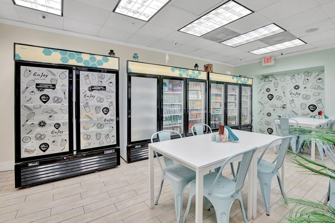 出租: $3,800 (2 贝兹, 2 浴室, 1176 平方英尺)