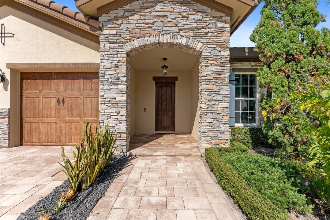 For Sale: $2,175,000 (5 beds, 3 baths, 2808 Square Feet)