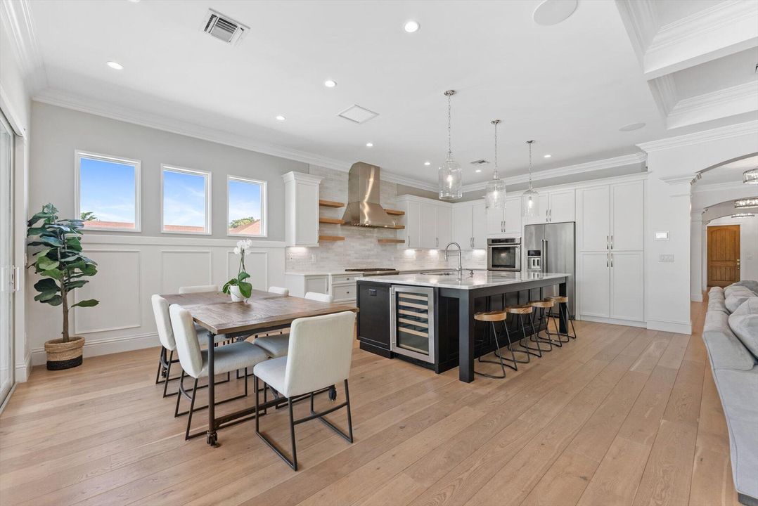 For Sale: $2,175,000 (5 beds, 3 baths, 2808 Square Feet)