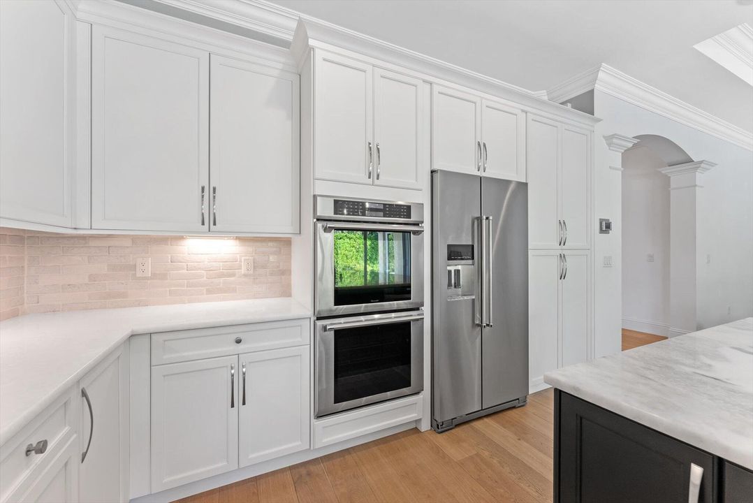 For Sale: $2,175,000 (5 beds, 3 baths, 2808 Square Feet)