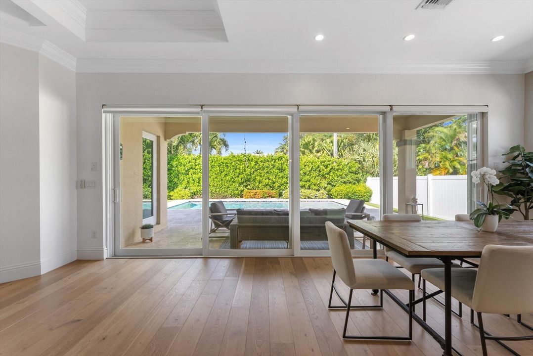 For Sale: $2,175,000 (5 beds, 3 baths, 2808 Square Feet)