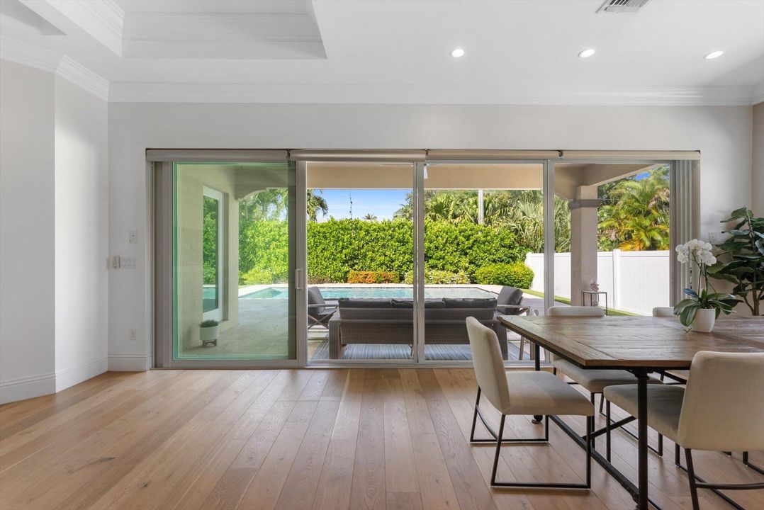 For Sale: $2,175,000 (5 beds, 3 baths, 2808 Square Feet)