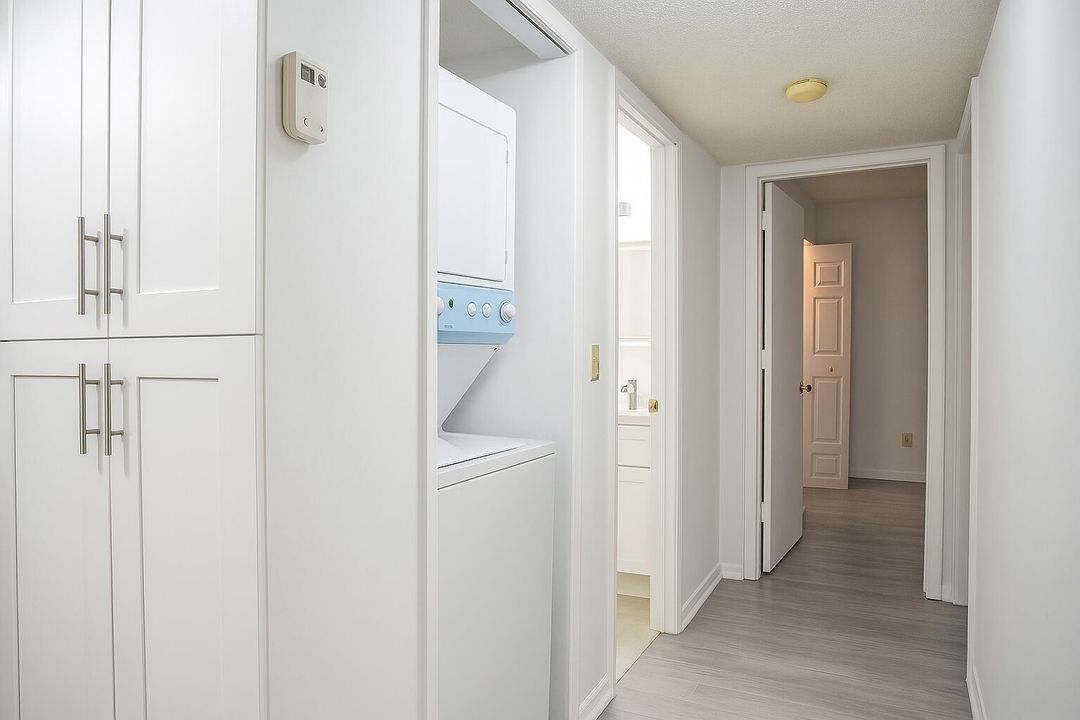 出租: $2,000 (2 贝兹, 2 浴室, 1005 平方英尺)