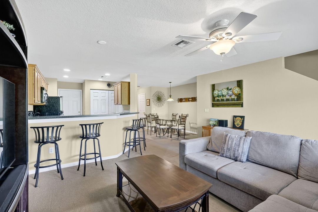 待售: $319,000 (3 贝兹, 2 浴室, 1248 平方英尺)