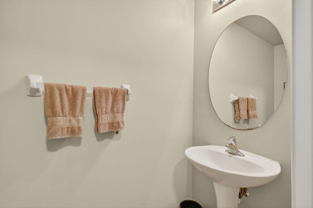 待售: $319,000 (3 贝兹, 2 浴室, 1248 平方英尺)