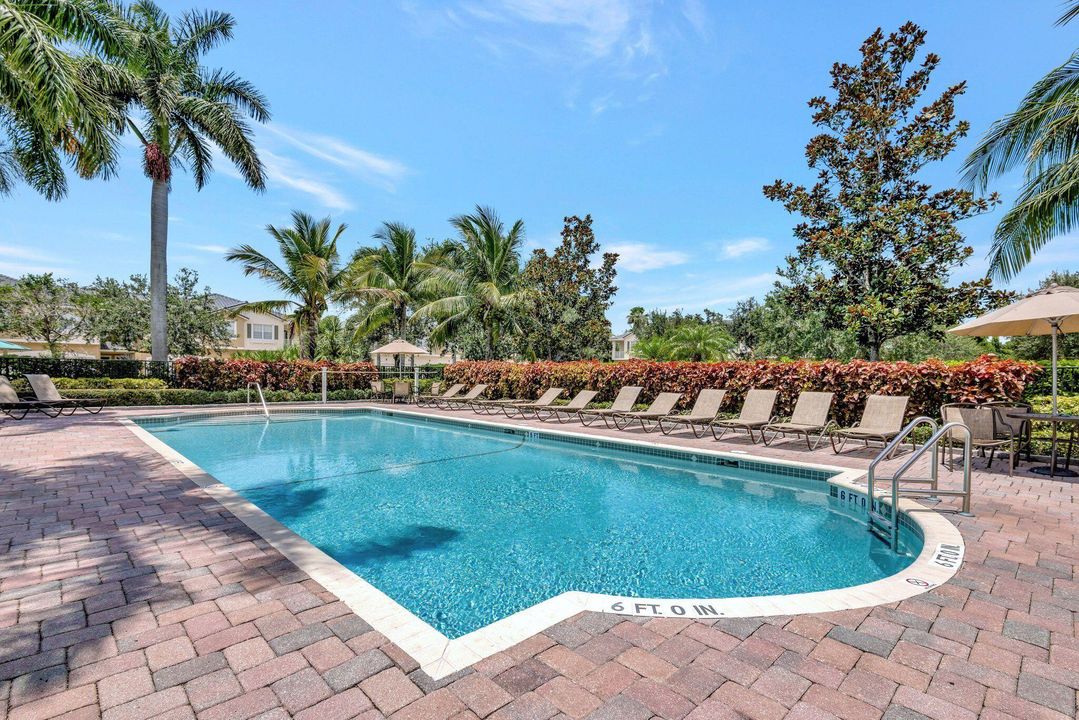 待售: $319,000 (3 贝兹, 2 浴室, 1248 平方英尺)