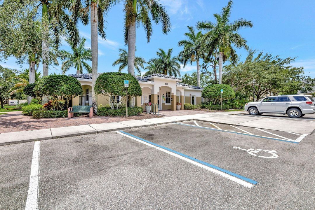 待售: $319,000 (3 贝兹, 2 浴室, 1248 平方英尺)