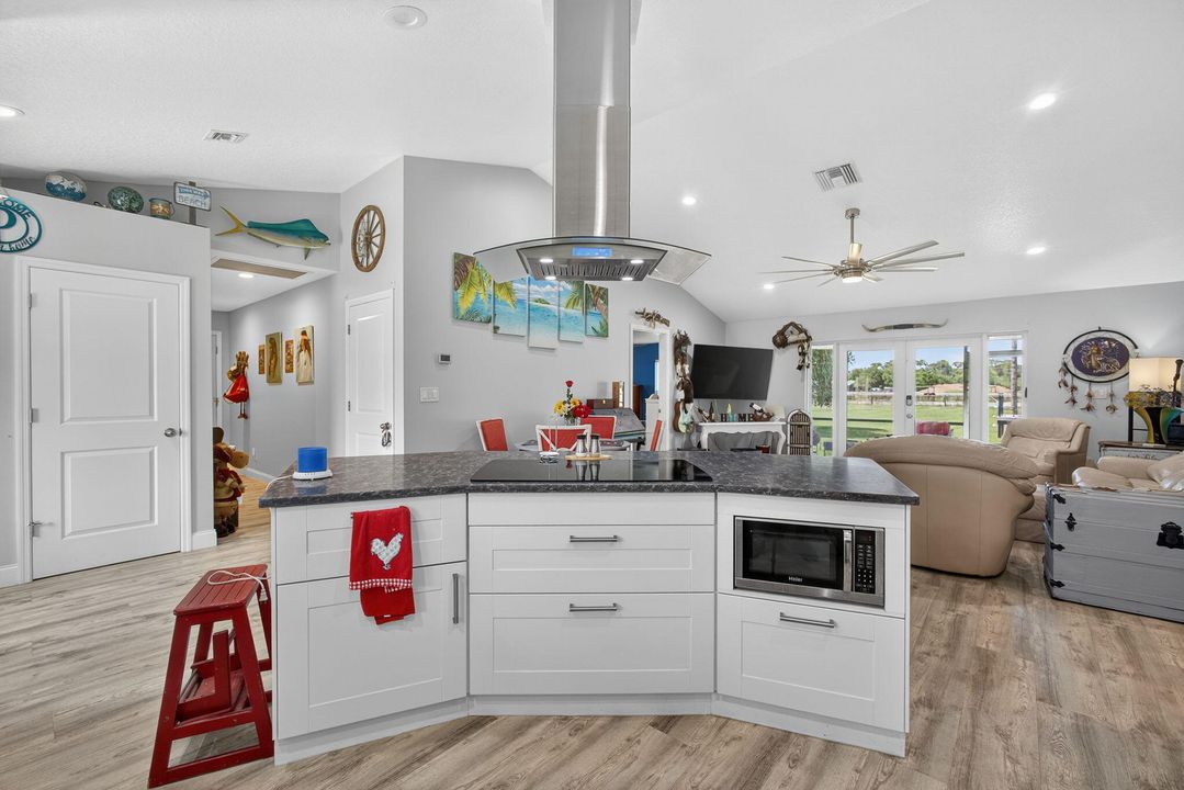 For Sale: $1,499,000 (3 beds, 3 baths, 1776 Square Feet)