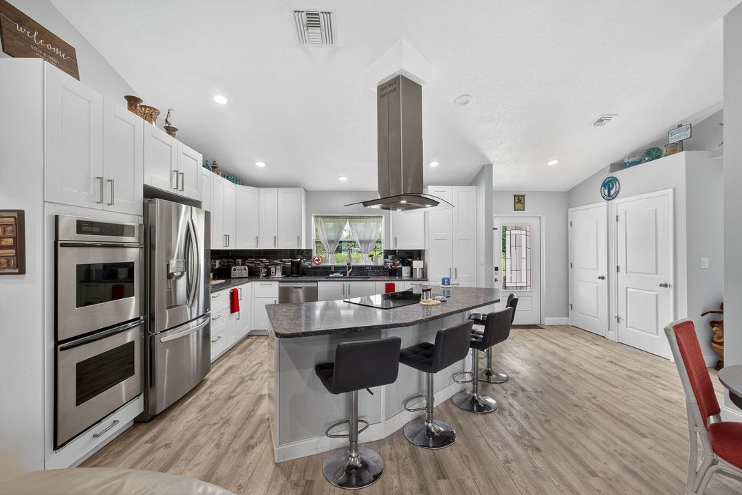 For Sale: $1,499,000 (3 beds, 3 baths, 1776 Square Feet)