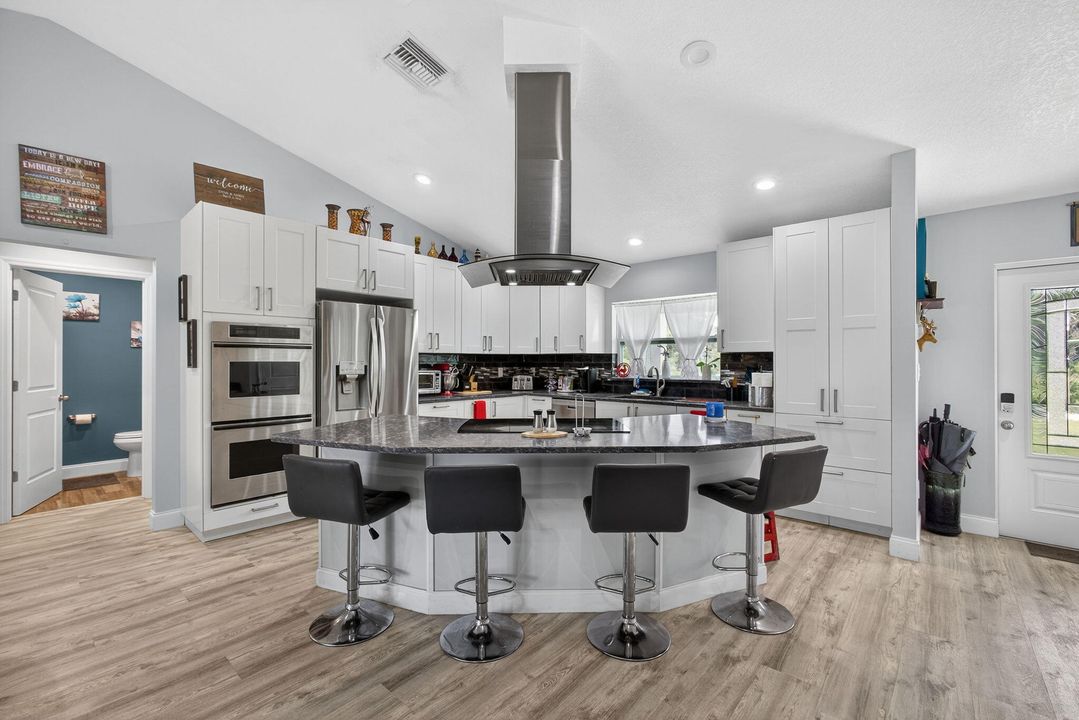 For Sale: $1,499,000 (3 beds, 3 baths, 1776 Square Feet)