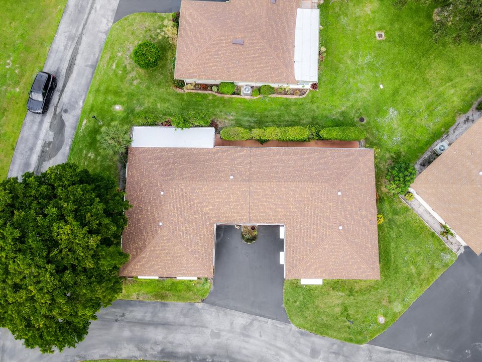 En Venta: $245,000 (2 camas, 2 baños, 950 Pies cuadrados)