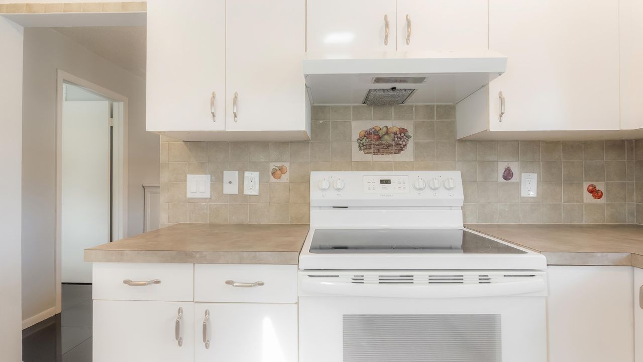 En Venta: $245,000 (2 camas, 2 baños, 950 Pies cuadrados)