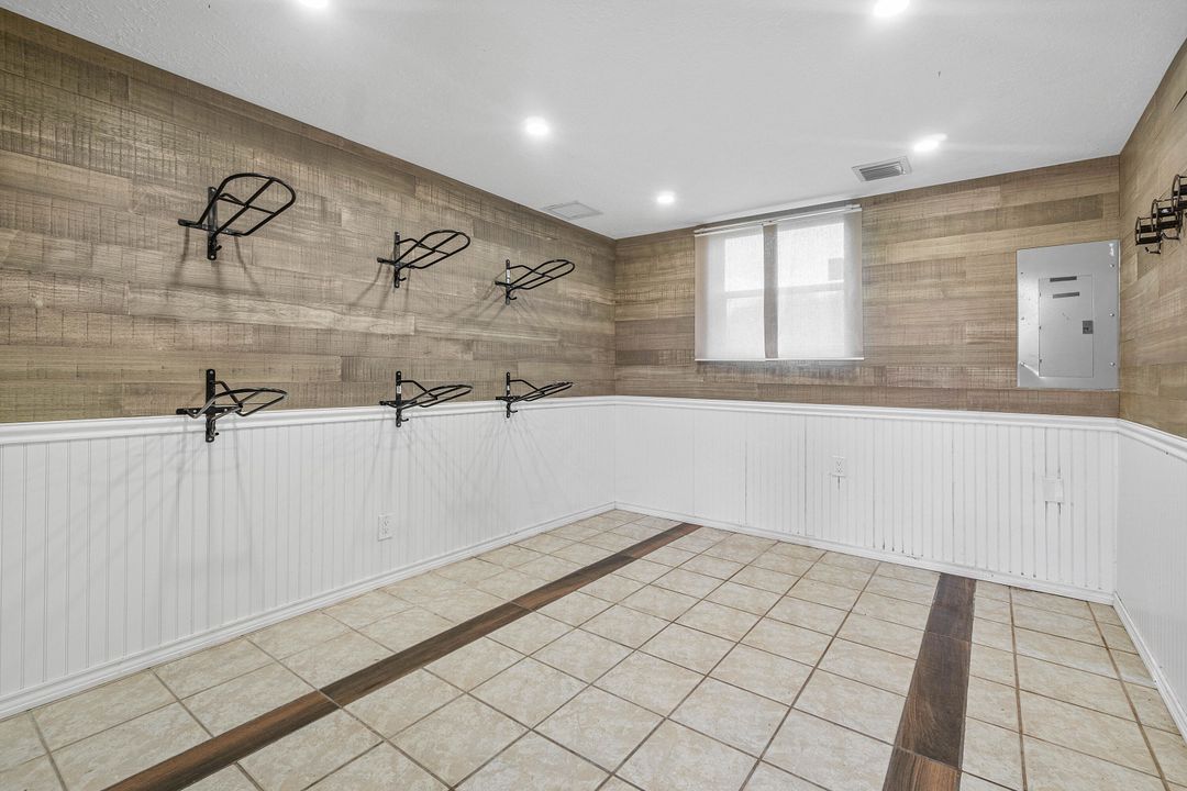 В аренду: $1,750 (1 спален, 1 ванн, 2958 Квадратных фут)