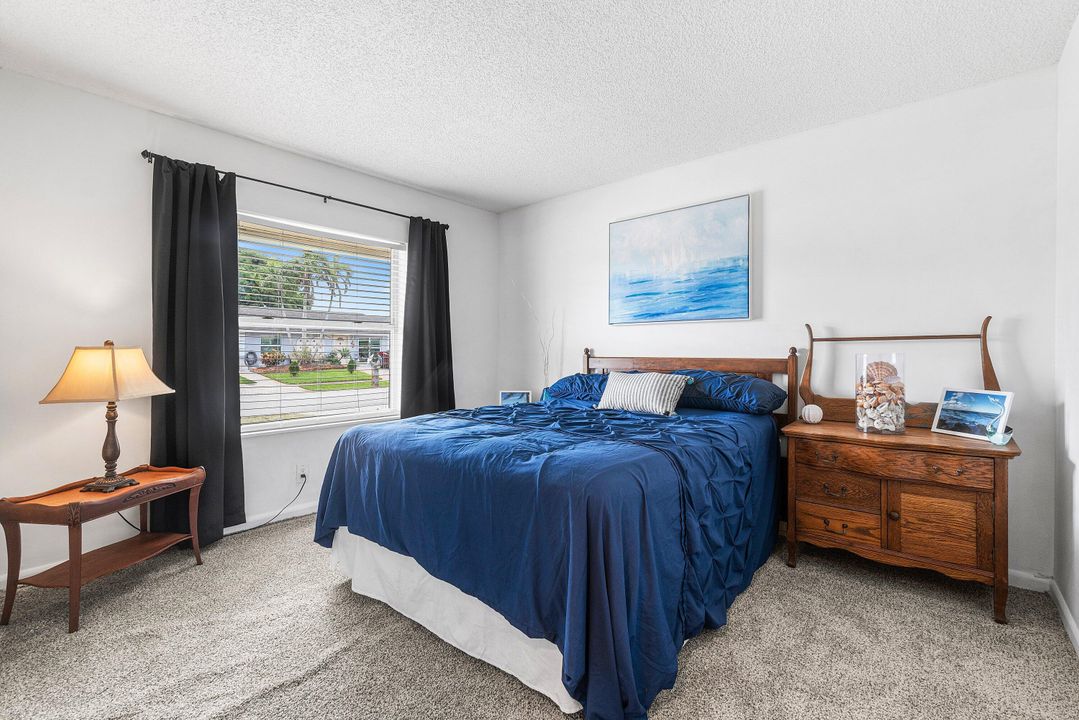 Active With Contract: $425,000 (3 beds, 2 baths, 1417 Square Feet)