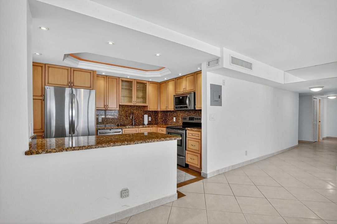 For Rent: $5,295 (3 beds, 2 baths, 1738 Square Feet)