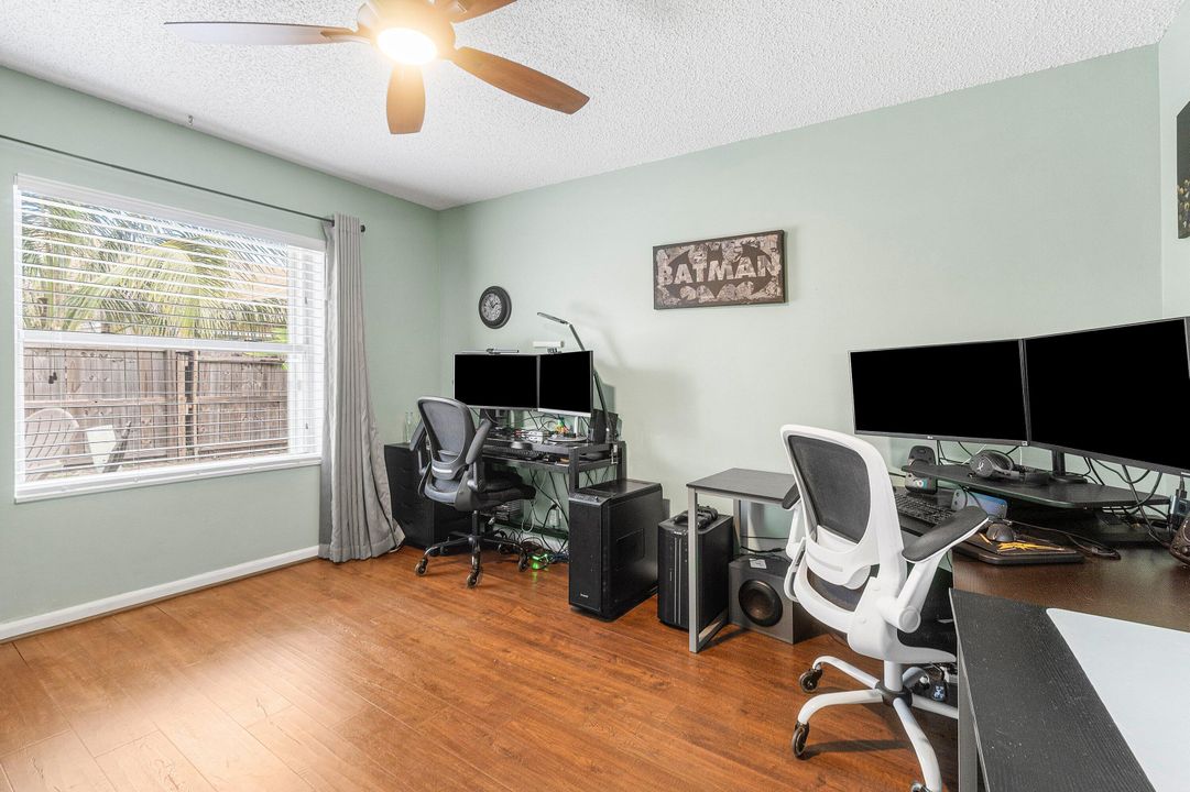 Active With Contract: $425,000 (3 beds, 2 baths, 1417 Square Feet)