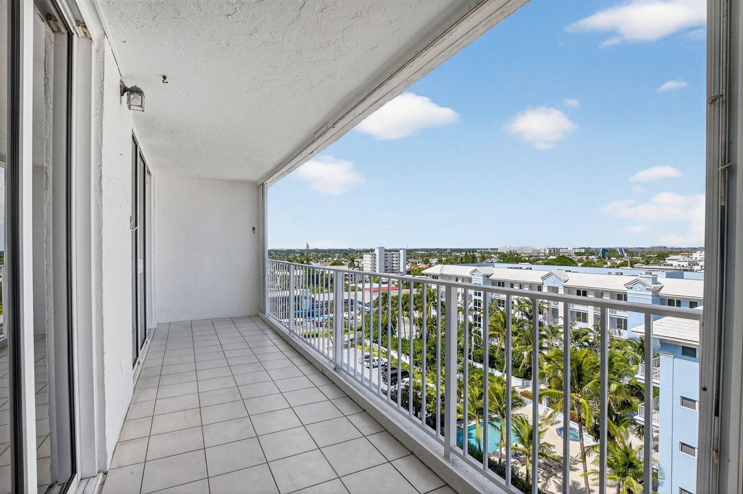 For Rent: $5,295 (3 beds, 2 baths, 1738 Square Feet)