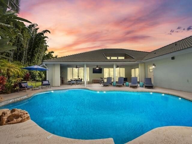 Activo con contrato: $1,395,000 (5 camas, 3 baños, 3092 Pies cuadrados)