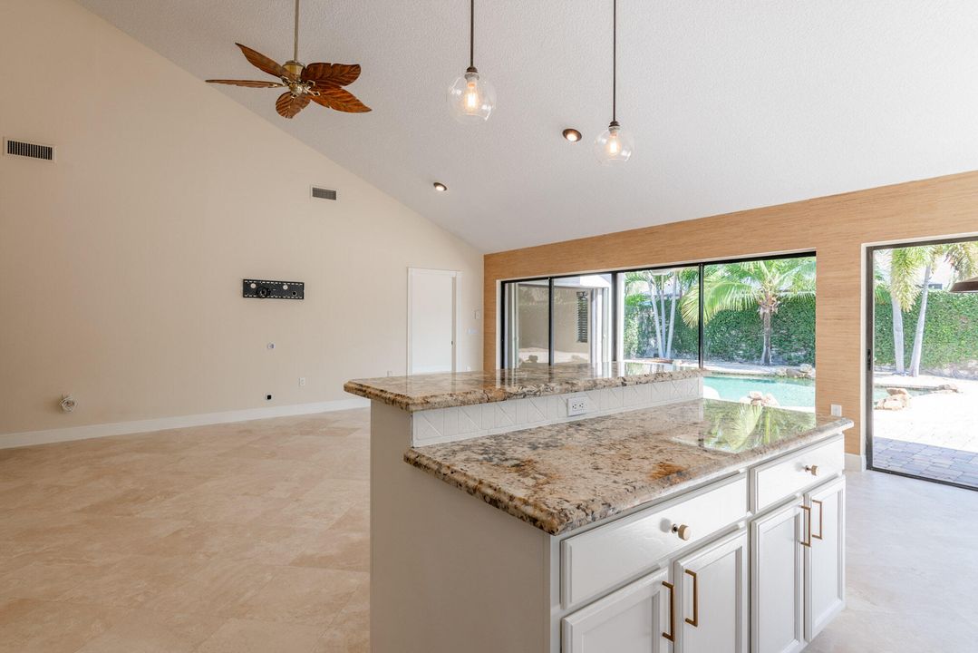 Под контрактом: $5,000 (3 спален, 2 ванн, 1889 Квадратных фут)