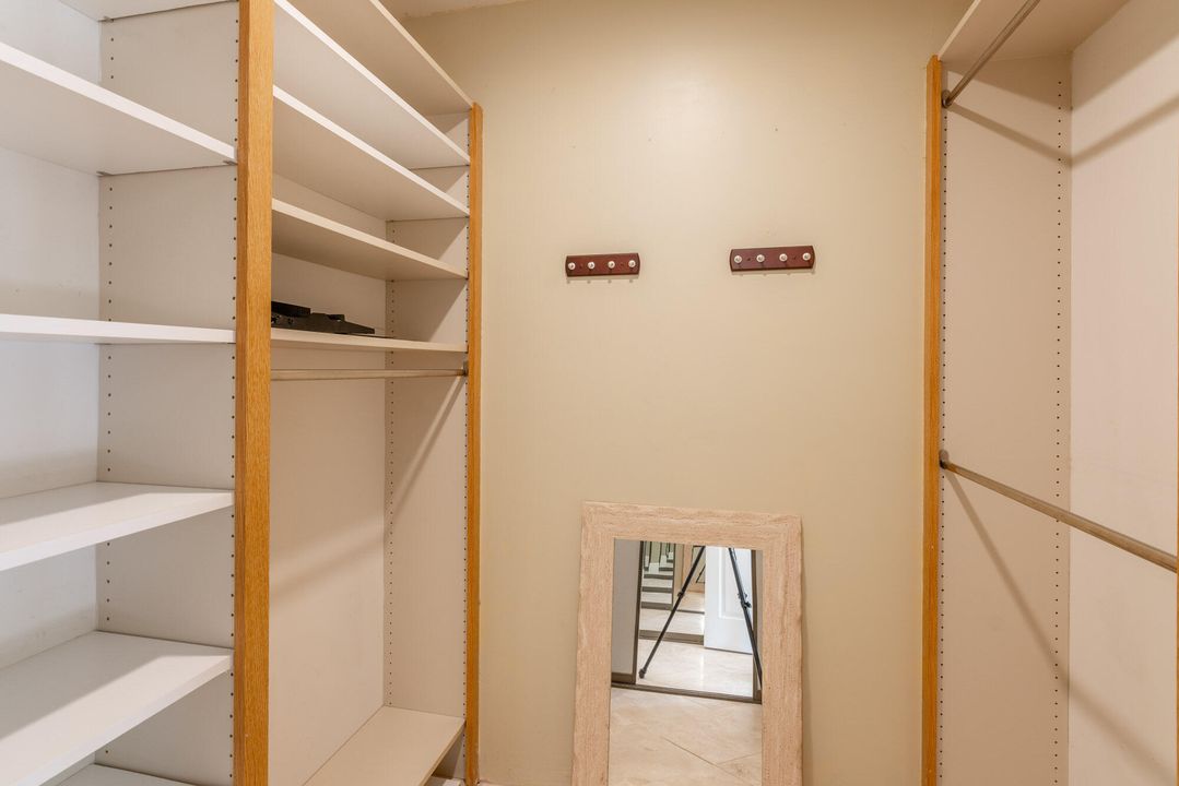 Под контрактом: $5,000 (3 спален, 2 ванн, 1889 Квадратных фут)