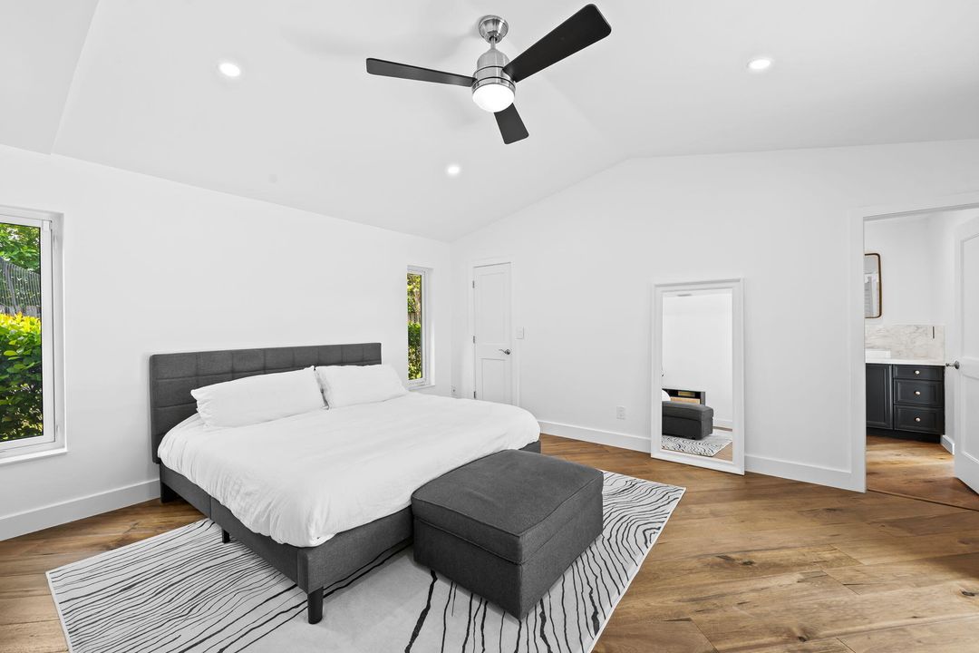 合同活跃: $1,399,000 (4 贝兹, 2 浴室, 2131 平方英尺)