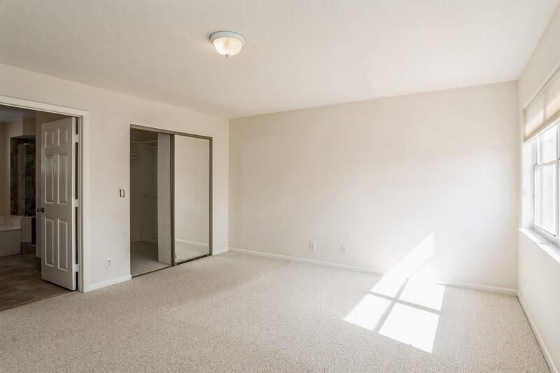 For Sale: $815,000 (3 beds, 2 baths, 1977 Square Feet)