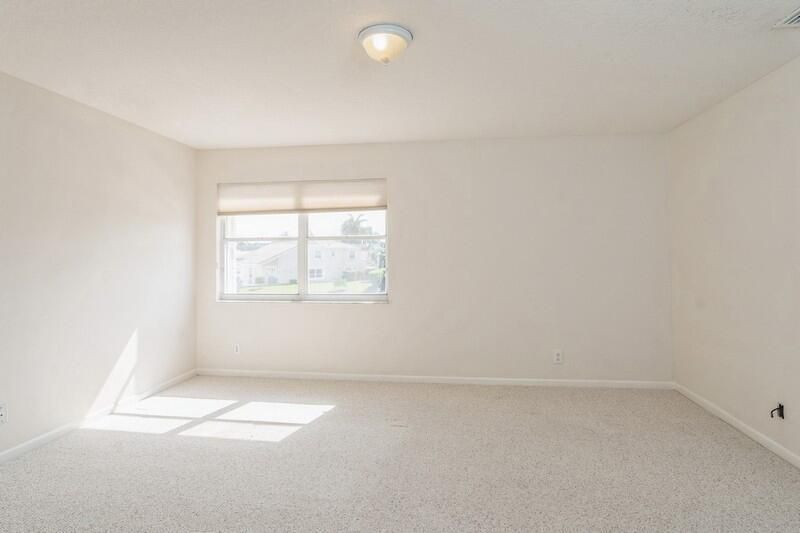 For Sale: $815,000 (3 beds, 2 baths, 1977 Square Feet)