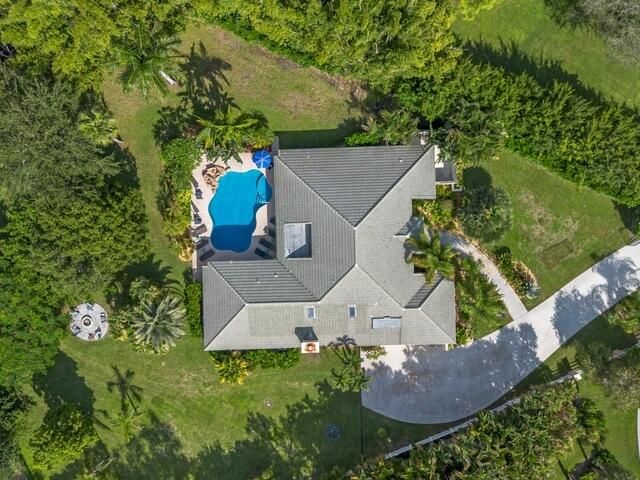 Activo con contrato: $1,395,000 (5 camas, 3 baños, 3092 Pies cuadrados)