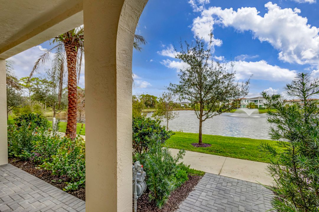 出租: $5,300 (3 贝兹, 3 浴室, 2252 平方英尺)