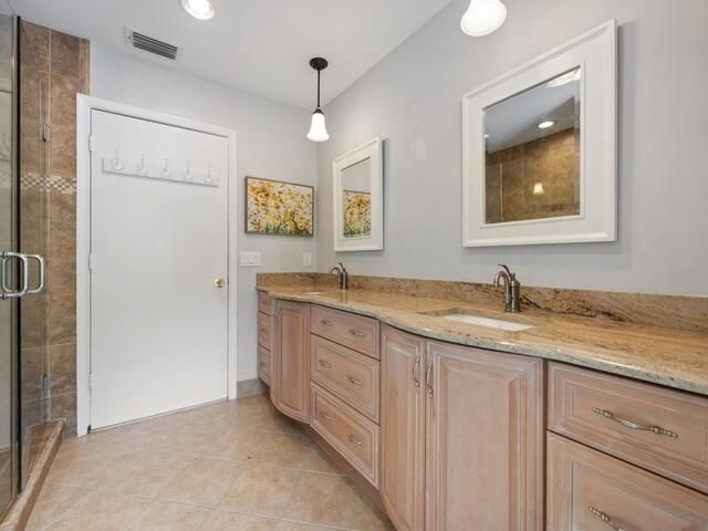 Activo con contrato: $1,395,000 (5 camas, 3 baños, 3092 Pies cuadrados)